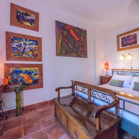 Villa Meneghello Palmizana Art *